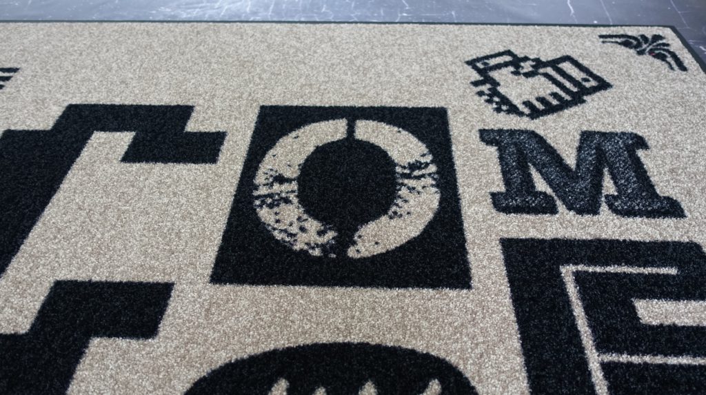 Individuell und praktisch – waschbare Matten mit Logoprint