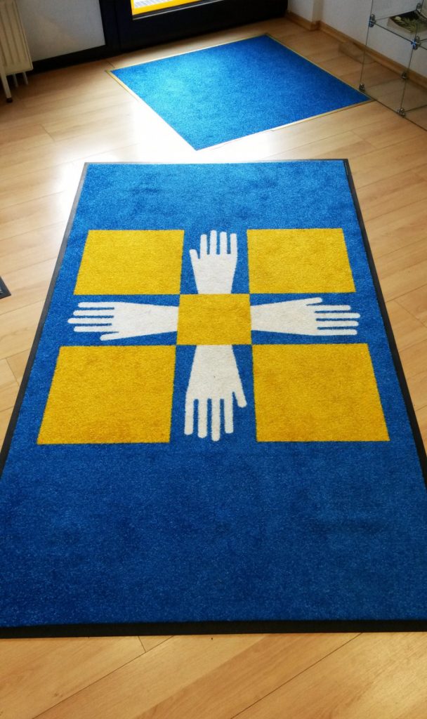 Logomatte und eingepasst Matte