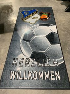 Bedruckte Matte für Fußballverein