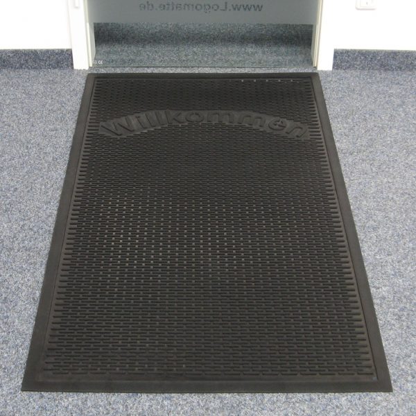 SONDERPOSTEN:    Gummimatte schwarz 85x150 cm "Willkommen"